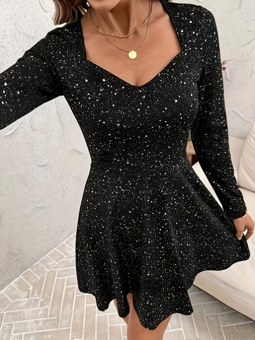 Alice | Cozy Sparkle Sweetheart Neck Holiday Dress