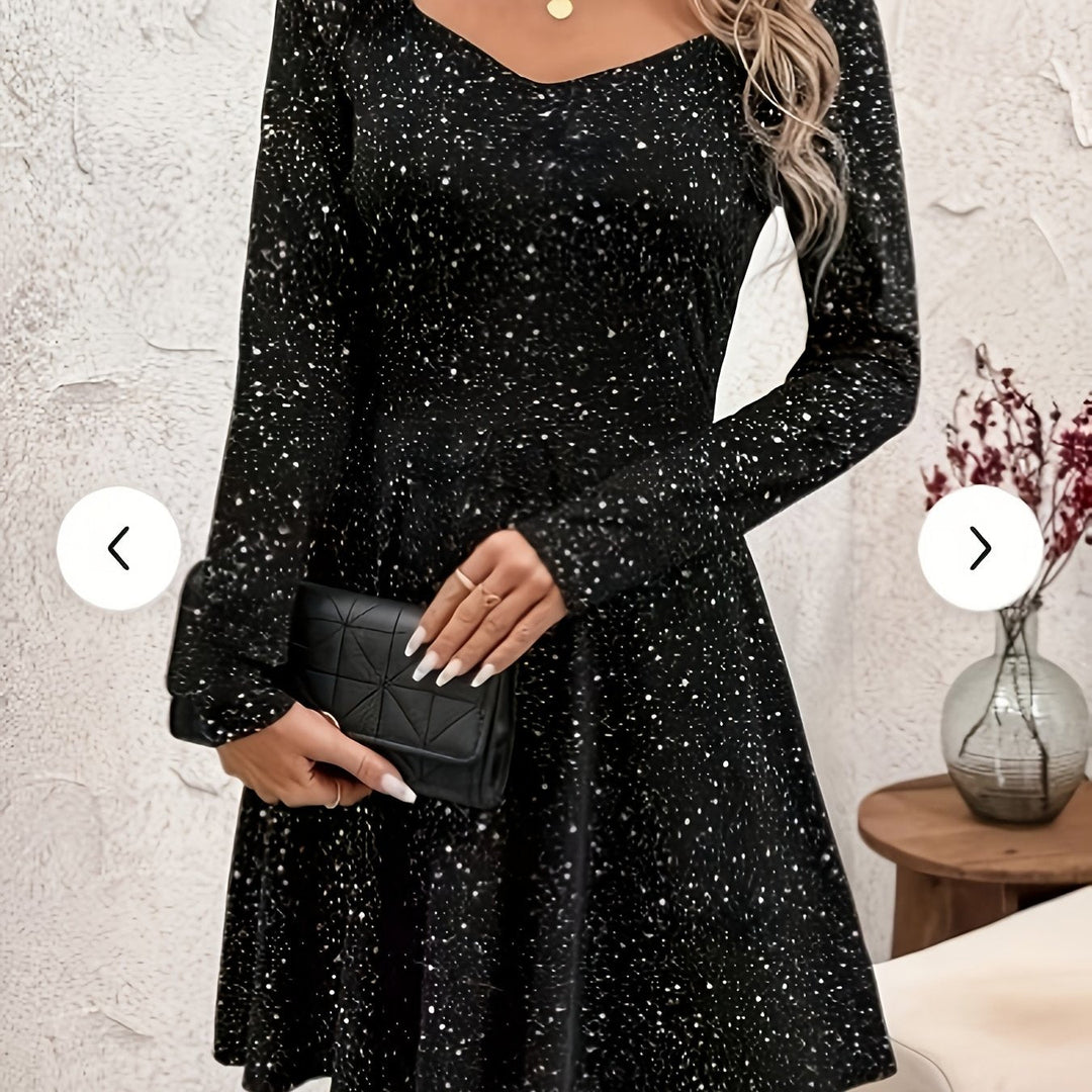 Alice | Cozy Sparkle Sweetheart Neck Holiday Dress