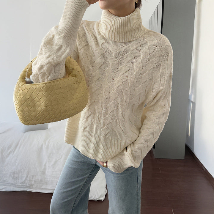 Alice | Effortless Oversized Cable Knit Turtleneck Sweater