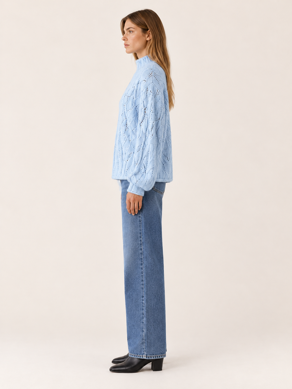 Amanda | Timeless Oversized Cable Knit Turtleneck Sweater