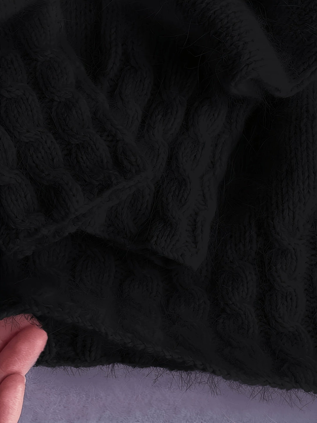 Amy | Classic Oversized Cable Knit Turtleneck Sweater