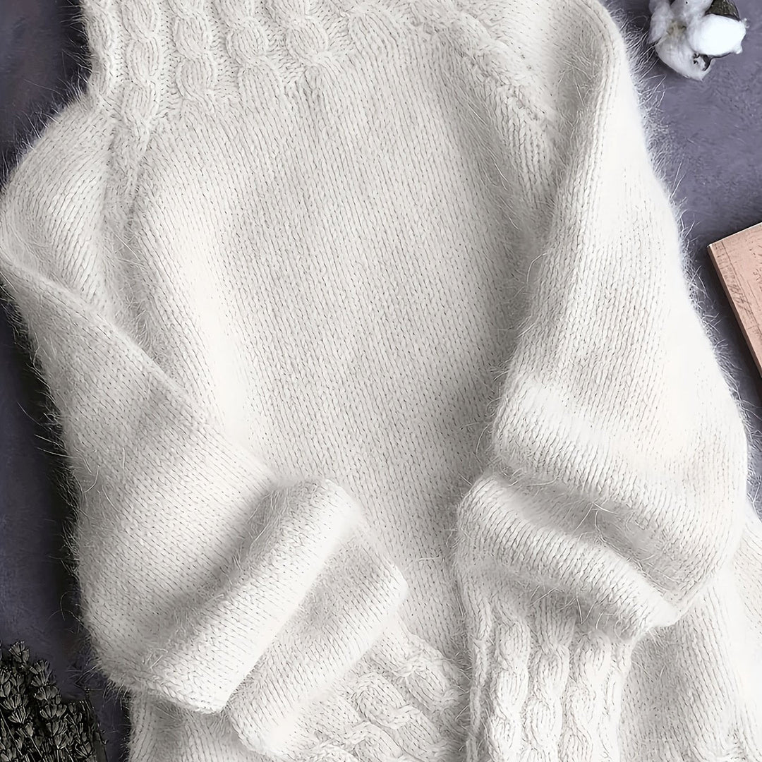 Amy | Classic Oversized Cable Knit Turtleneck Sweater