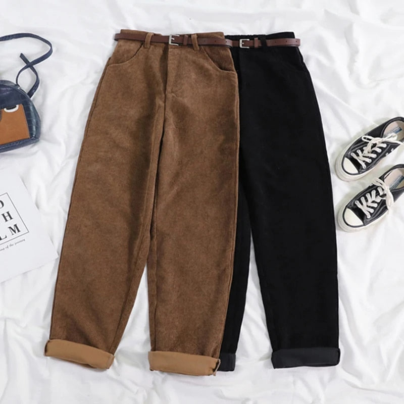 Betty | High-Waisted Relaxed Fit Corduroy Pants