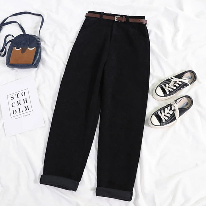 Betty | High-Waisted Relaxed Fit Corduroy Pants