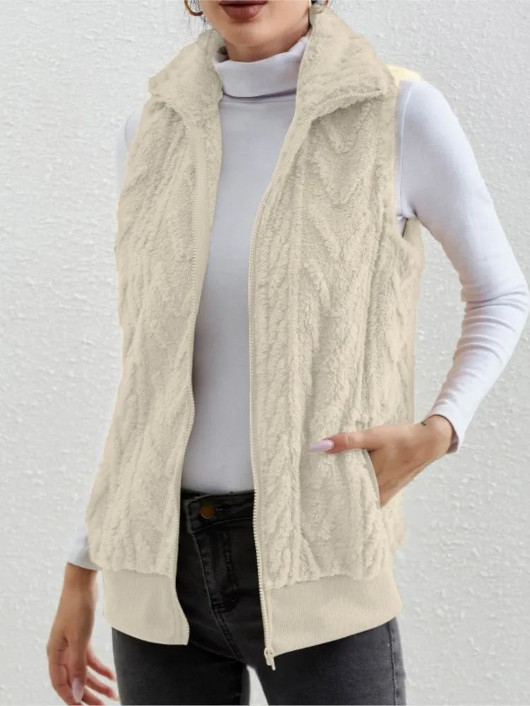 Catherine | Elegant Plush Cable-Knit Sweater Vest