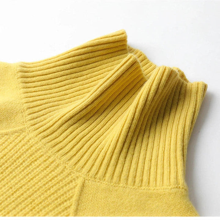 Cynthia | Relaxed Ribbed Turtleneck Sweater with Argyle Knit Detail