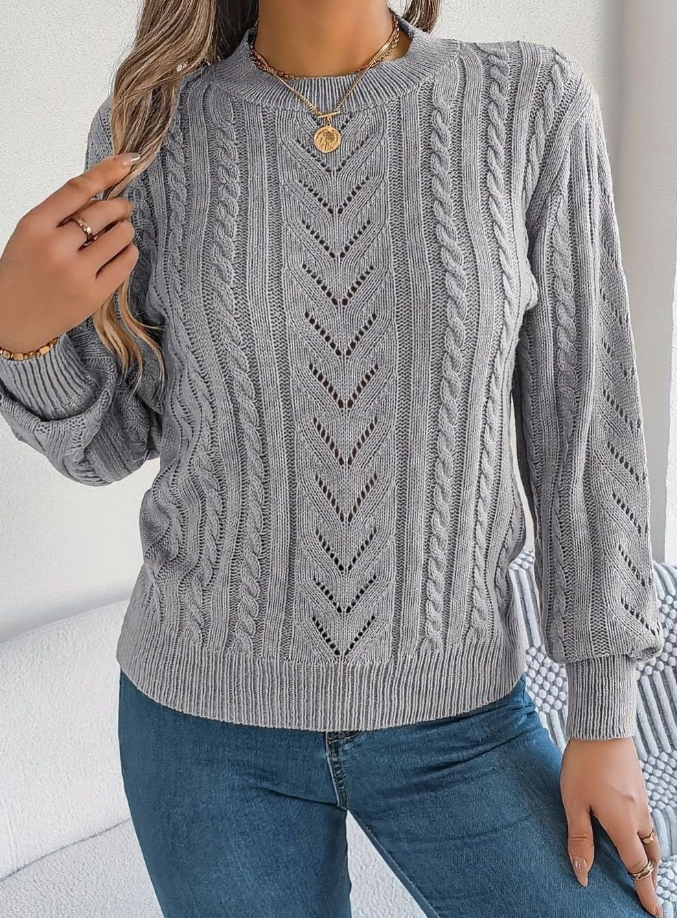 Danielle | Classic Cable-Knit Crew Neck Long Sleeve Sweater