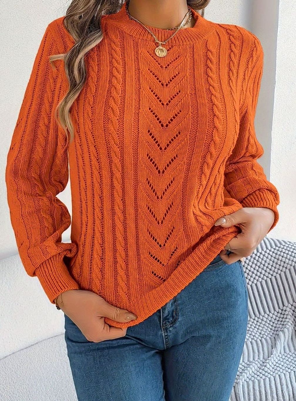 Danielle | Classic Cable-Knit Crew Neck Long Sleeve Sweater