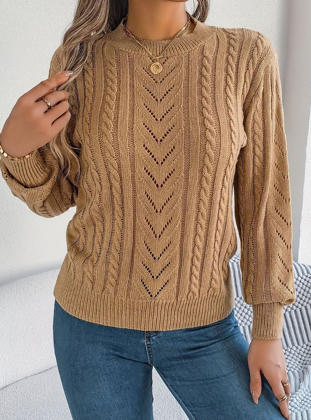 Danielle | Classic Cable-Knit Crew Neck Long Sleeve Sweater
