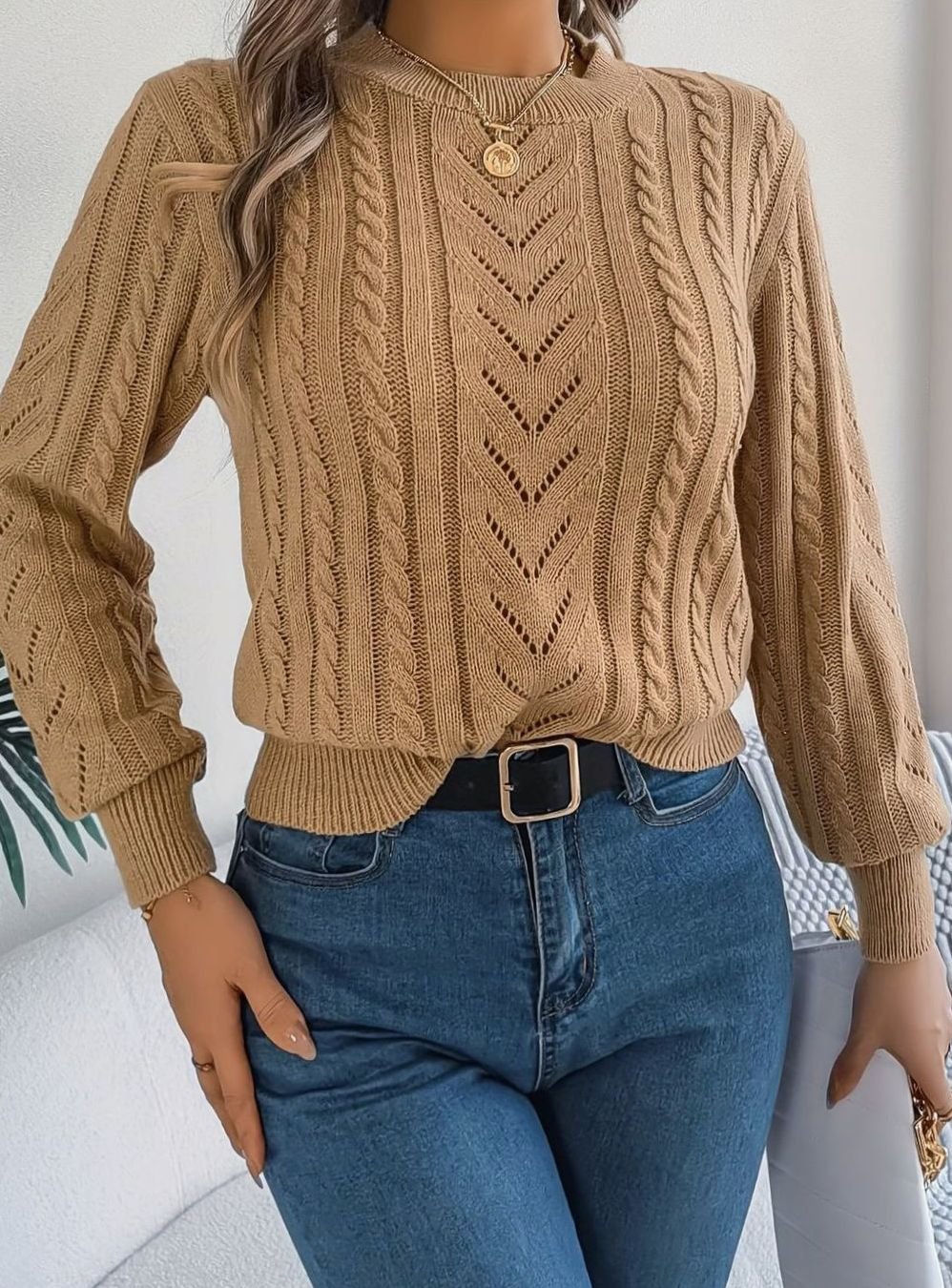 Danielle | Classic Cable-Knit Crew Neck Long Sleeve Sweater