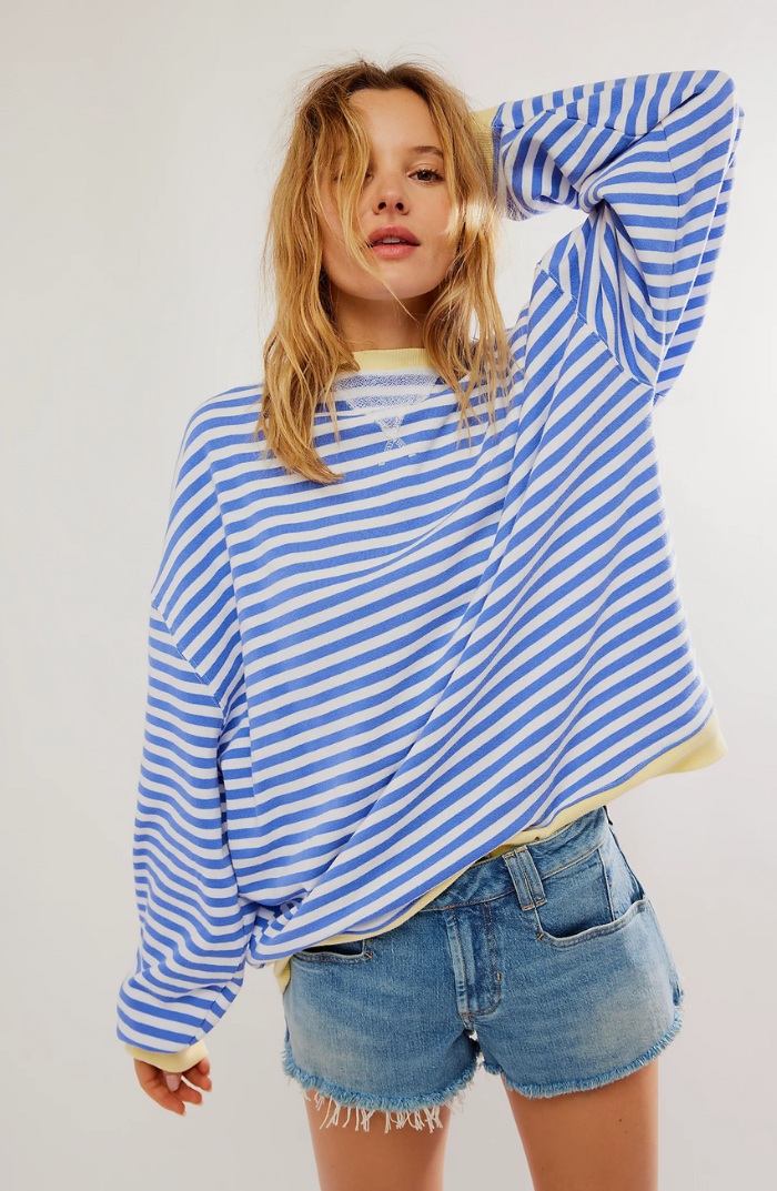 Donna | Sophisticated Striped Oversized Sweater