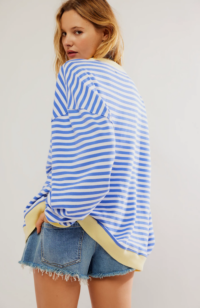 Donna | Sophisticated Striped Oversized Sweater