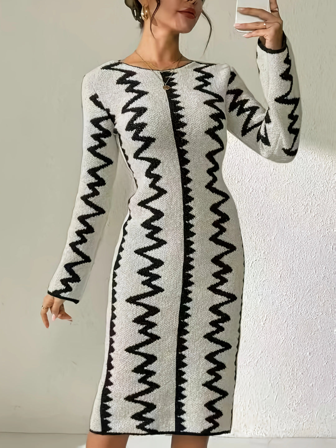 Dorothy | Cozy Zigzag Long Sleeve Midi Sweater Dress