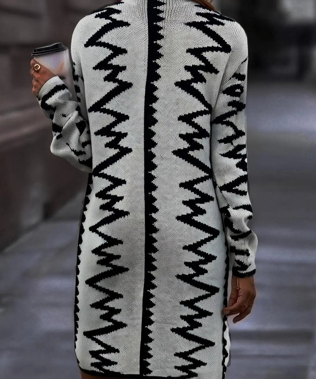 Dorothy | Cozy Zigzag Long Sleeve Midi Sweater Dress