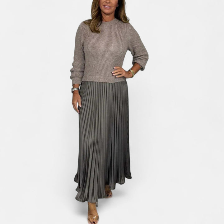 Elizabeth | Chic Long Sleeve Pleated Maxi Sweater Dress