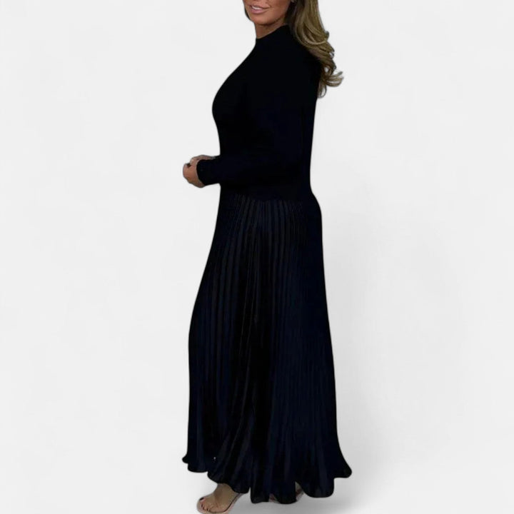 Elizabeth | Chic Long Sleeve Pleated Maxi Sweater Dress