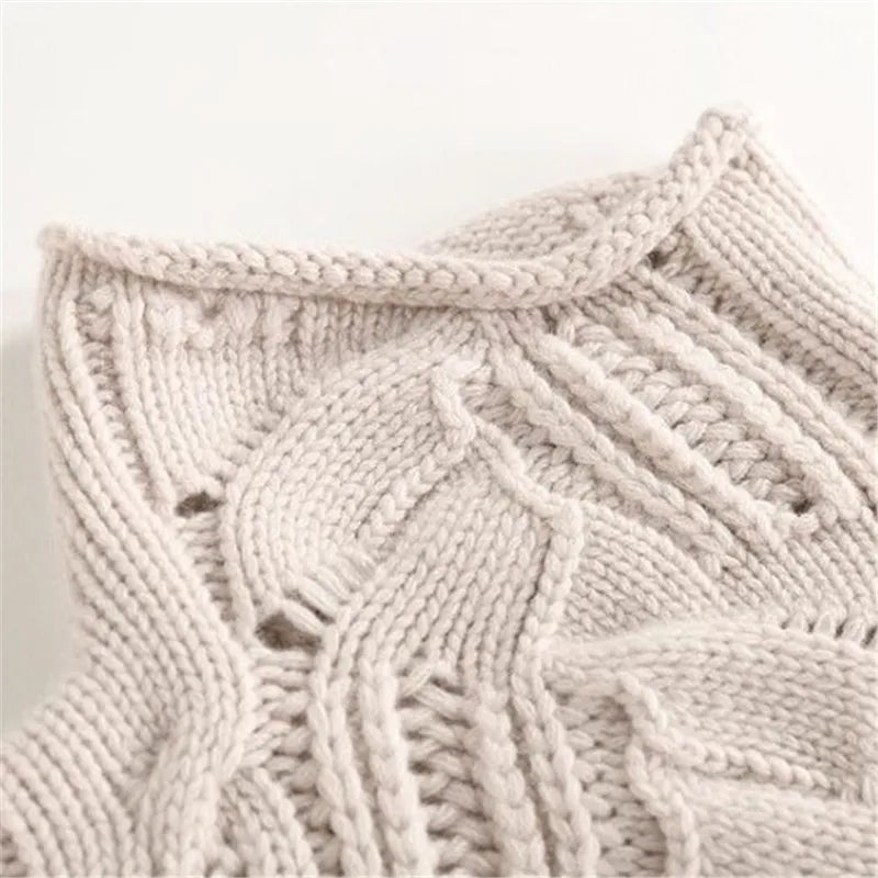 Emily | Graceful Cable Knit Turtleneck Sweater