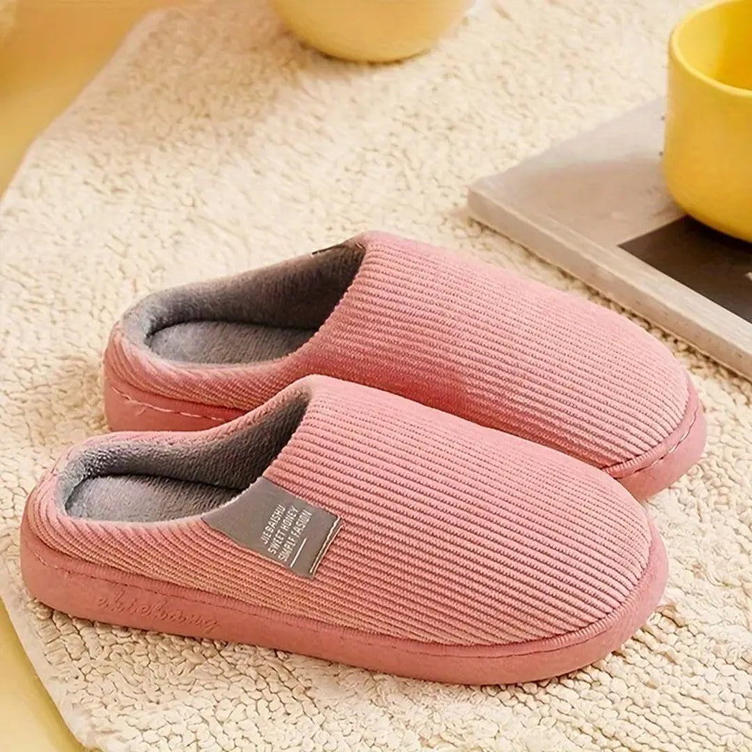 Evelyn | Effortless Ribbed Fleece Slip-On Slippers
