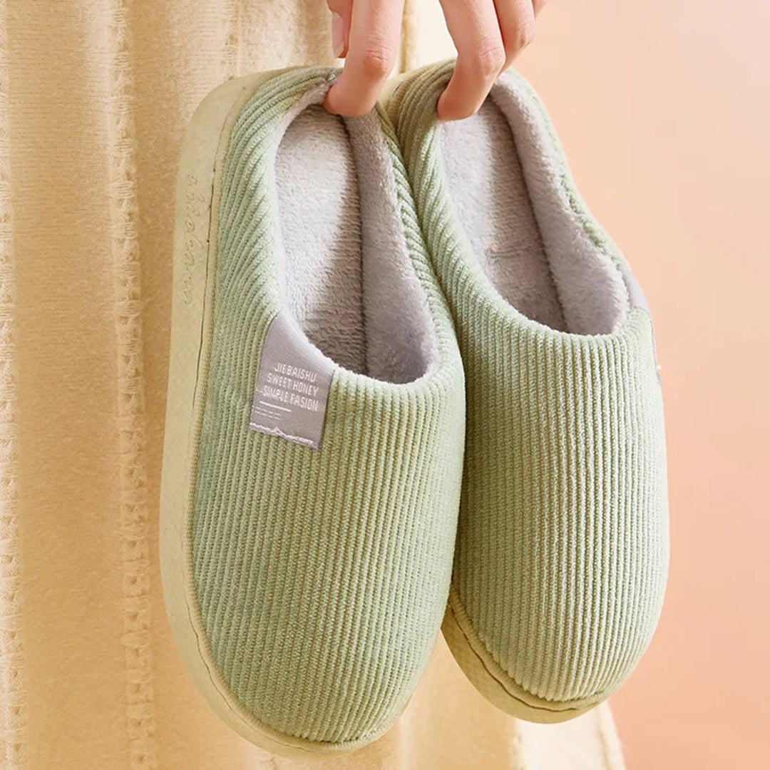 Evelyn | Effortless Ribbed Fleece Slip-On Slippers