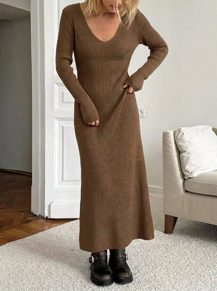Evelyn | Timeless Ribbed Long Sleeve Maxi Sweater Dress