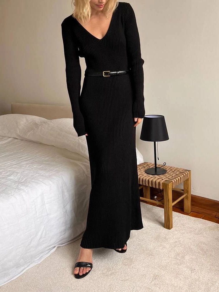 Evelyn | Timeless Ribbed Long Sleeve Maxi Sweater Dress
