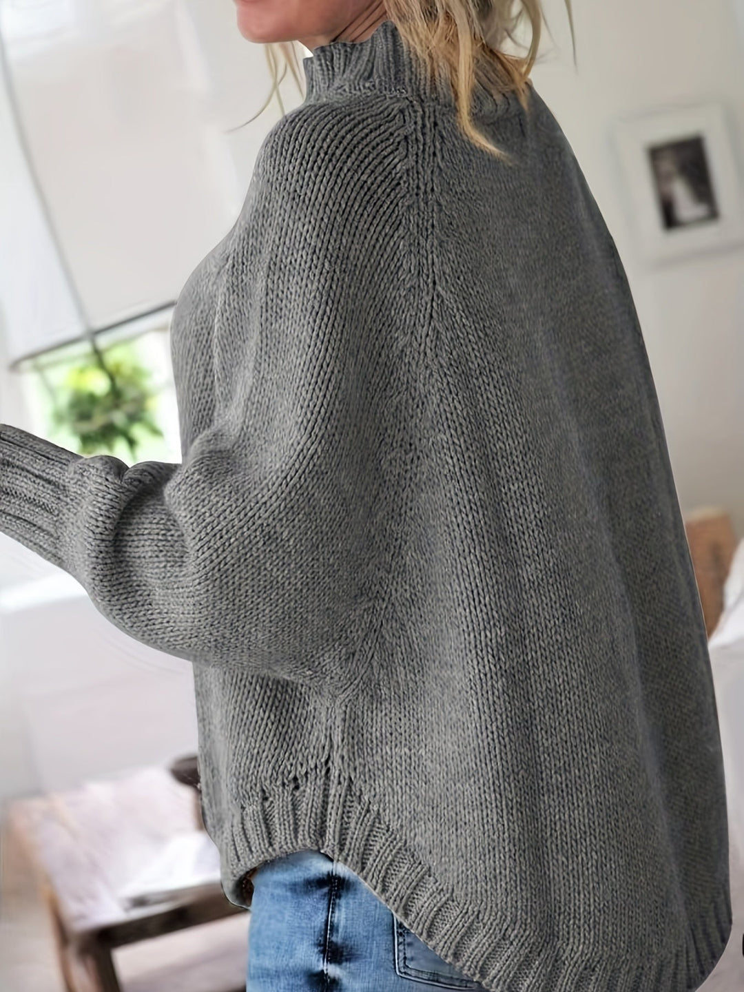Gloria | Timeless Cable Knit Turtleneck Sweater with Flared Hem