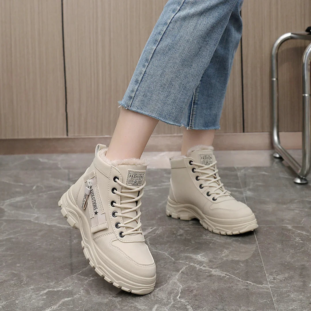 Joan | Classic Lace-Up Platform Snow Boots