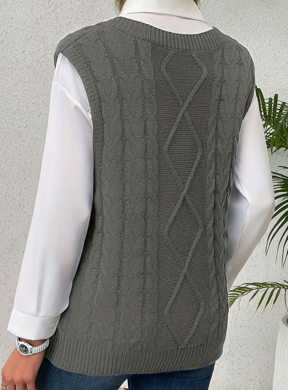 Kimberly | Cozy Oversized Cable Knit V-Neck Sweater Vest