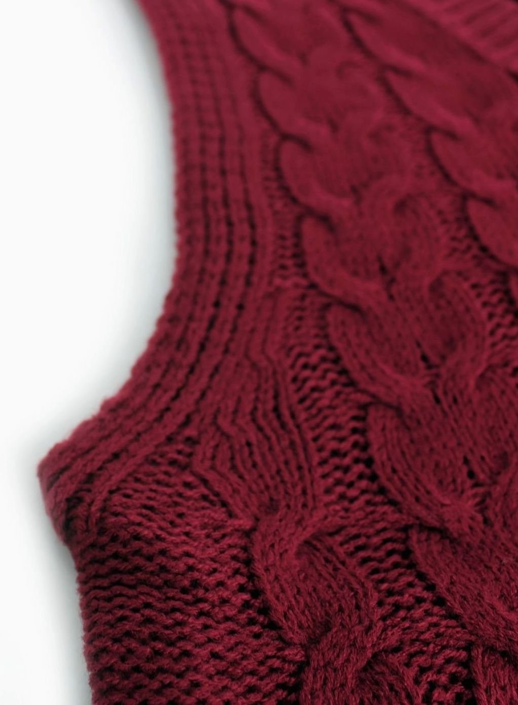 Kimberly | Cozy Oversized Cable Knit V-Neck Sweater Vest