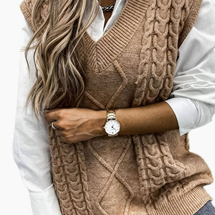 Kimberly | Cozy Oversized Cable Knit V-Neck Sweater Vest