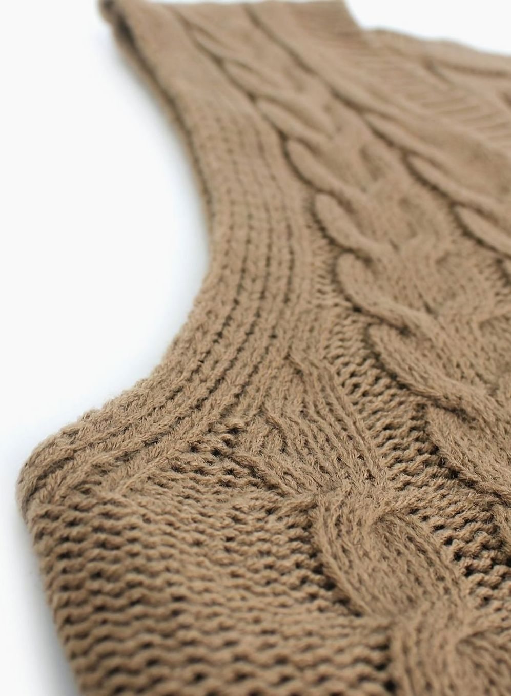 Kimberly | Cozy Oversized Cable Knit V-Neck Sweater Vest