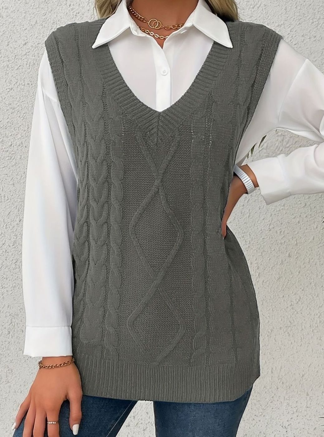 Kimberly | Cozy Oversized Cable Knit V-Neck Sweater Vest
