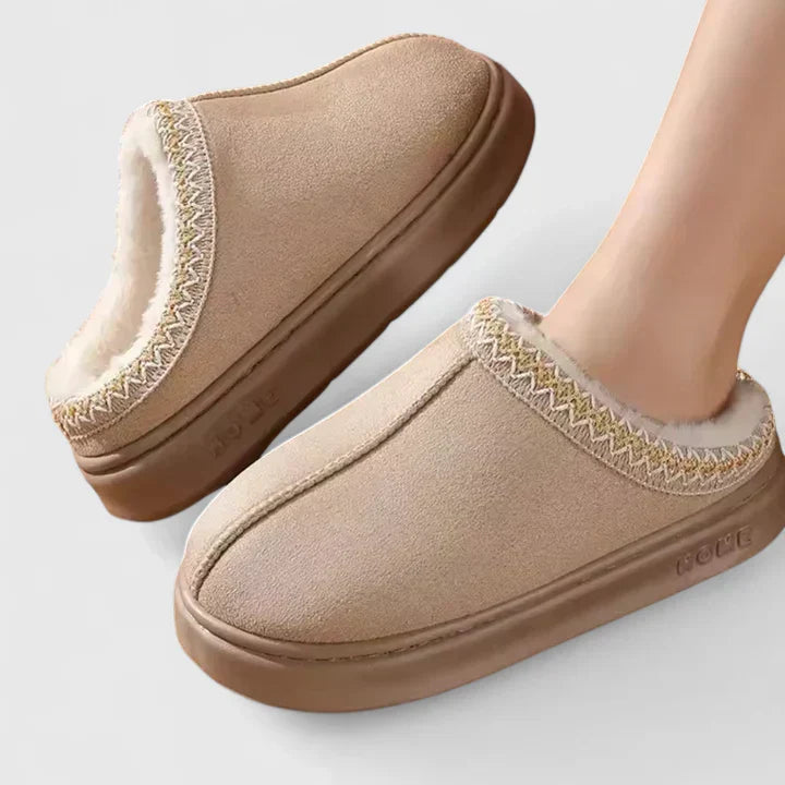 Margaret | Polished Fleece-Lined Clog Slippers