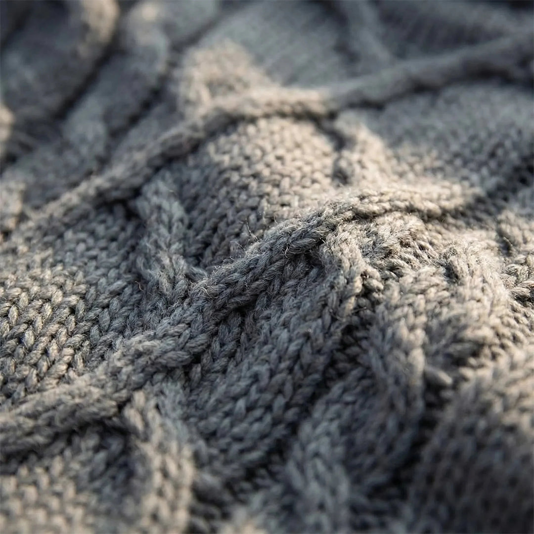 Raymond | Timeless Chunky Cable Knit Turtleneck Sweater